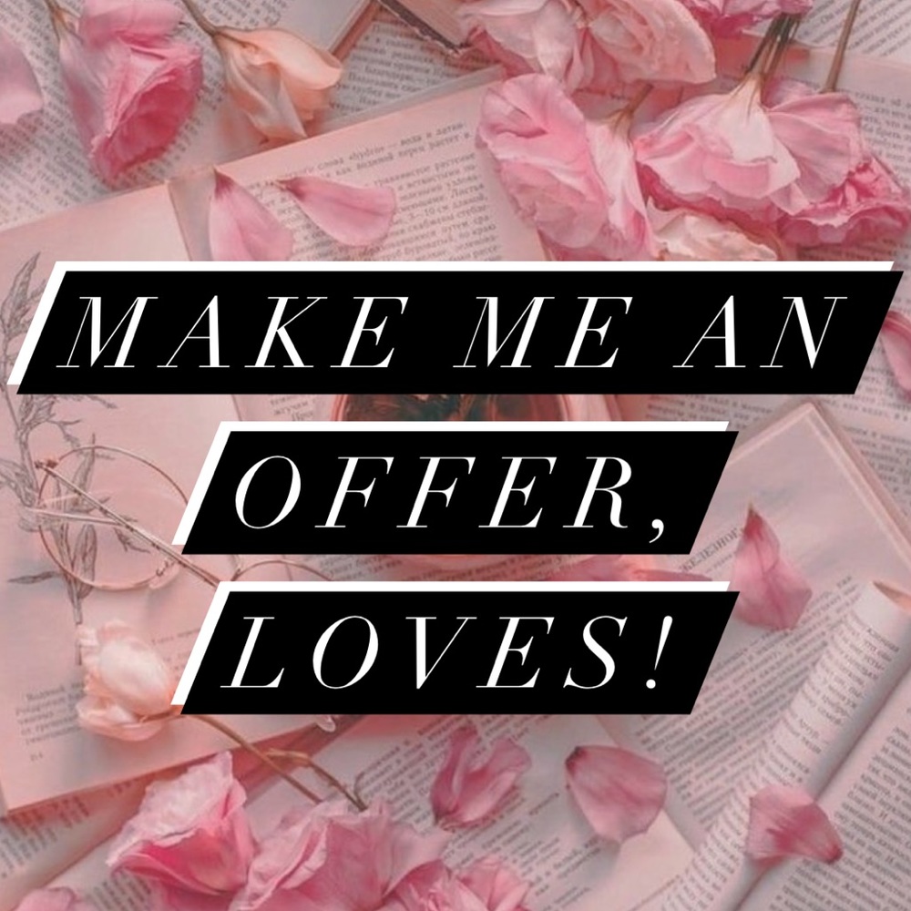 MAKE ME AN OFFER💕🎁🎉🥰